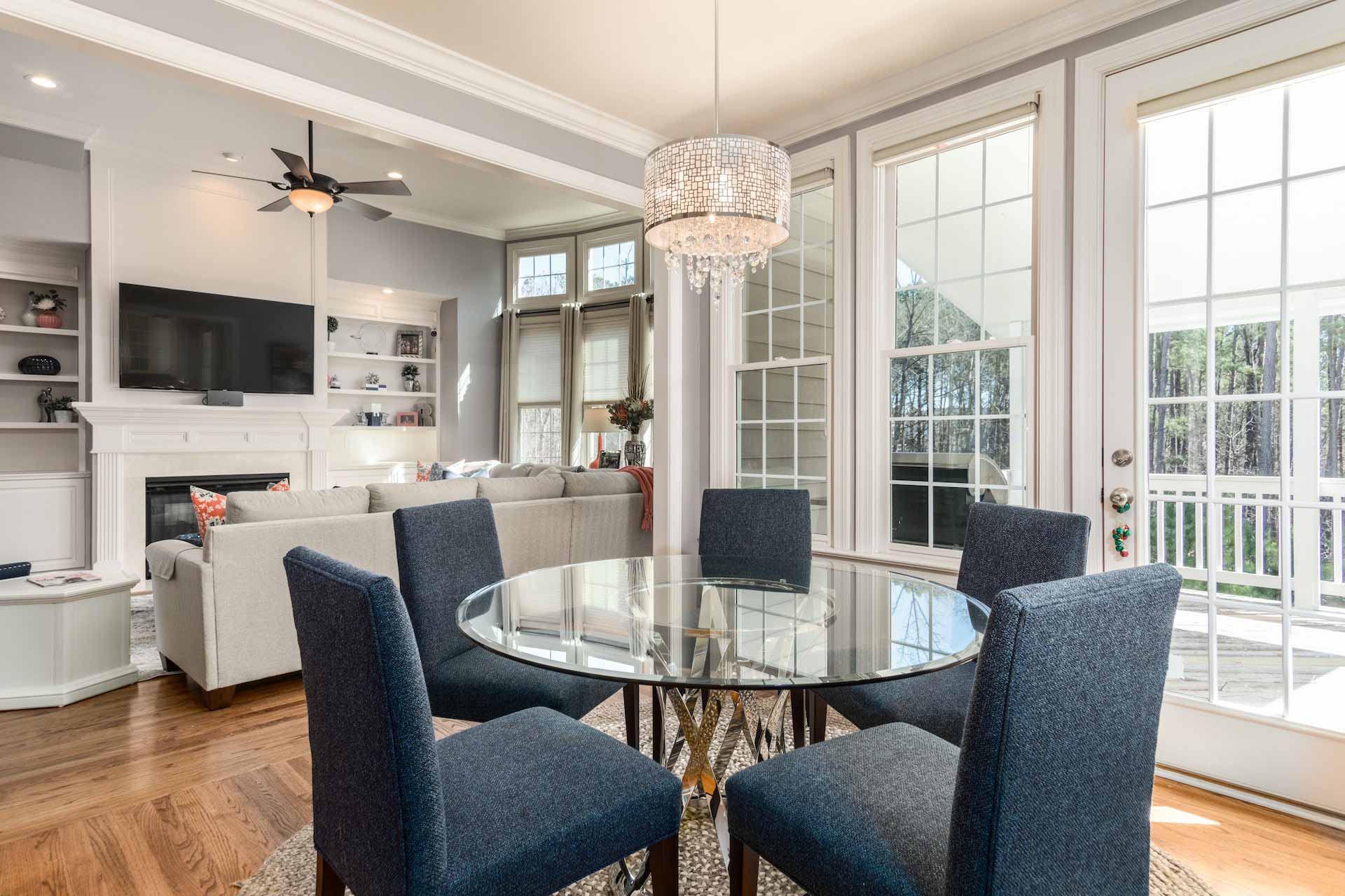 Dining area in a clean, well-decorated house